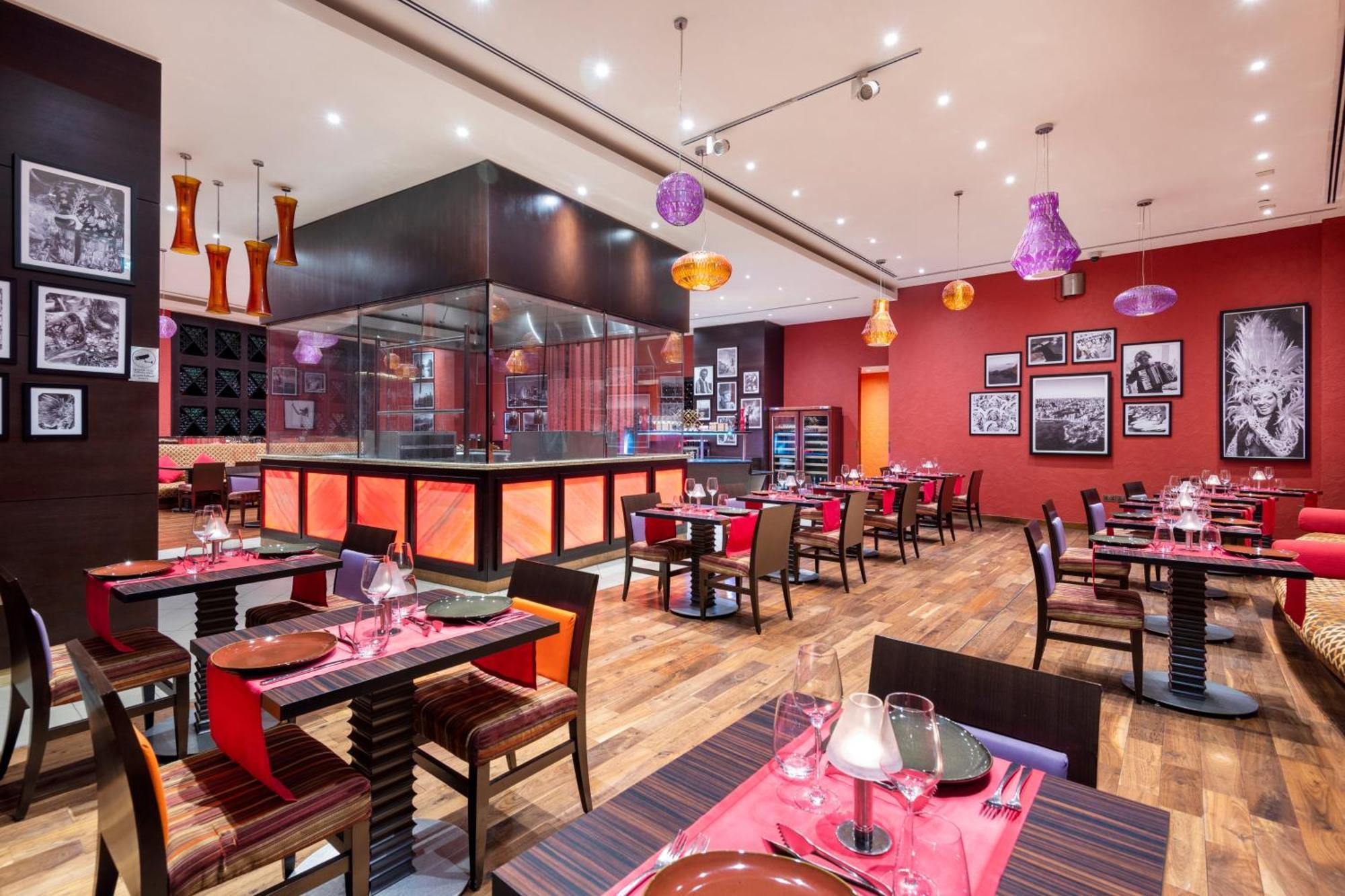Crowne Plaza Doha - The Business Park By Ihg Hotell Exteriör bild